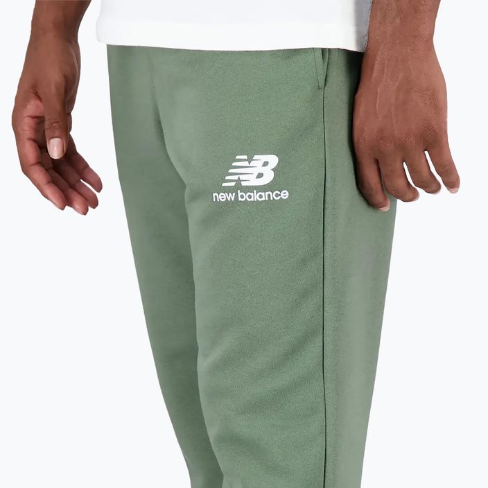 Herren New Balance Essentials Stacked Logo French grün Hose 5