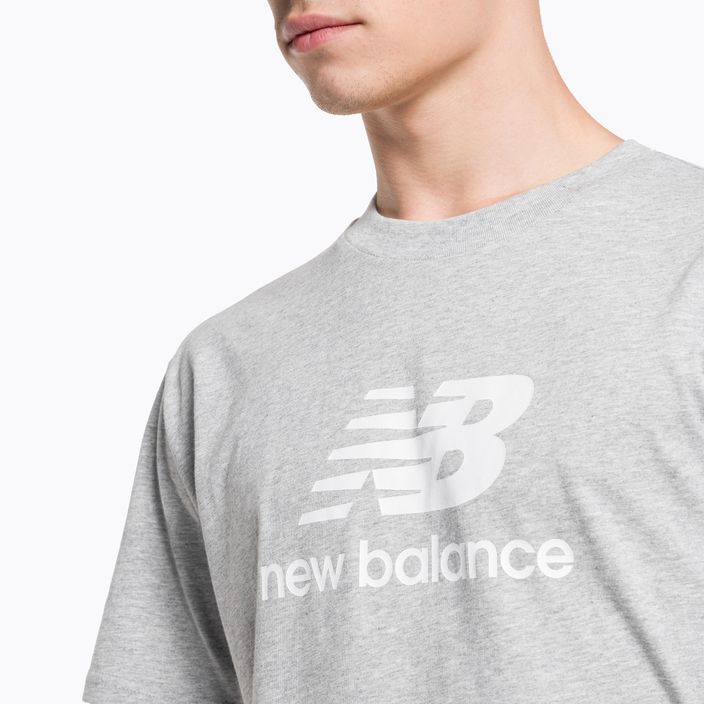 New Balance Essentials Stacked Logo Co grau Herren Training T-Shirt NBMT31541AG 4