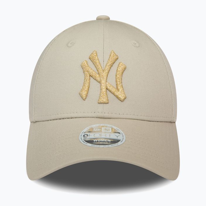 Damen New Era Metallic Logo 9Forty New York Yankees Baseballkappe hellbeige 2