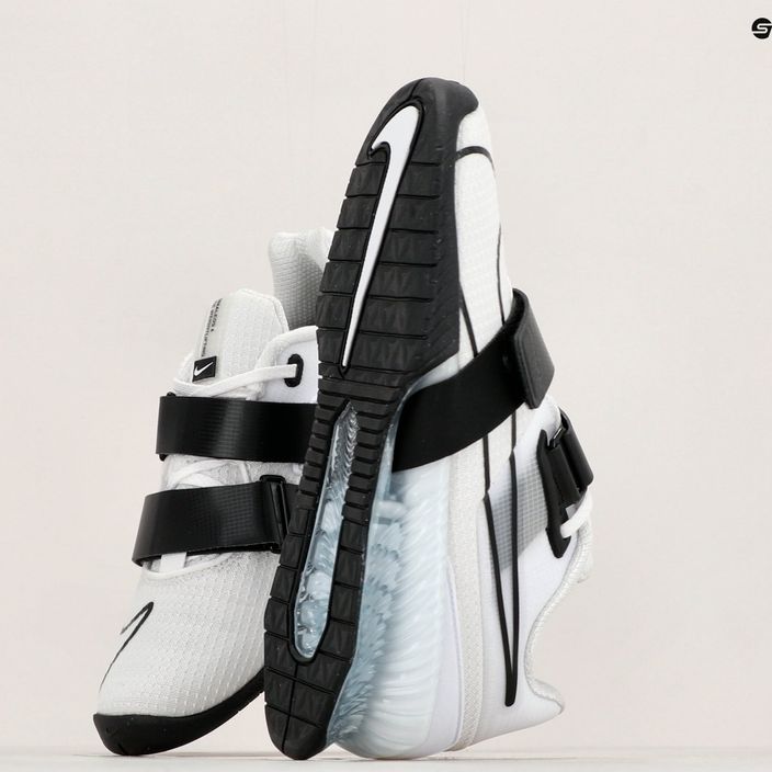 Nike Romaleos 4 weiß/schwarzer Kraftdreikampfschuh 16