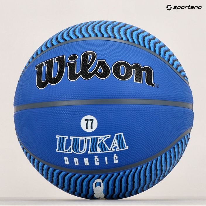 Wilson NBA Spieler Icon Outdoor Luka Basketball WZ4006401XB7 Größe 7 10