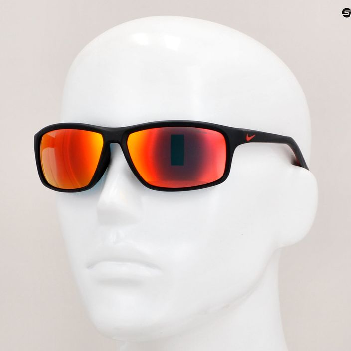 Nike Adrenaline 22 M mattschwarz/universitätsrot/grau mit roten Gläsern Sonnenbrille 12