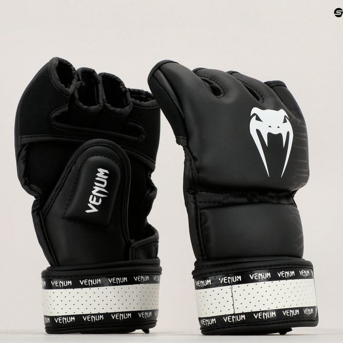 Venum Impact 2.0 schwarz/weiss MMA Handschuhe 13