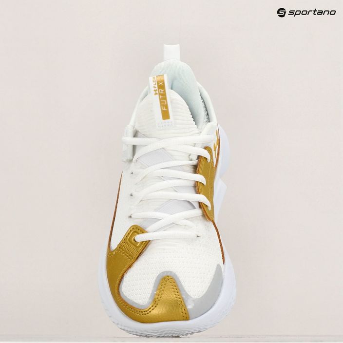 Under Armour Flow Futr X3 Basketball Schuhe weiß/weiß/metallic gold 9