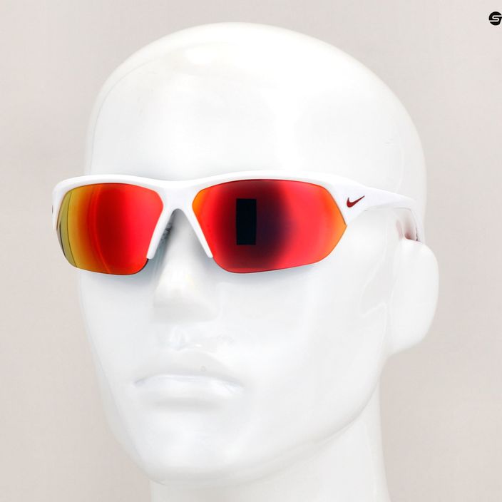 Nike Skylon Ace Herren-Sonnenbrille weiß/grau mit rotem Spiegel 6