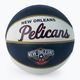 Wilson NBA Team Retro Mini New Orleans Pelicans Basketball in navy blau WTB3200XBBNO