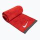 Nike Fundamental Großes Handtuch rot N1001522-643 2