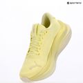 Damen-Laufschuhe PUMA MagMax Nitro gold moon 9