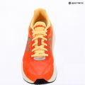 Damen-Laufschuhe New Balance FuelCell Rebel V5 tangerine heat/silver metallic 9