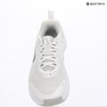 Damen Trainingsschuhe Nike MC Trainer 3 white/photon dust/metallic platinum 10