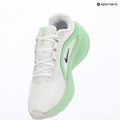 Laufschuhe für Damen Nike Downshifter 14 white/cucumber calm/illusion green/white 10