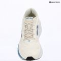 Laufschuhe für Damen New Balance Fresh Foam 680's V9 sea salt/altitude metallic/white 9