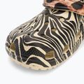 Crocs Classic Animal Remix Knochen/Multi Tier Flip-Flops 8