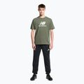 New Balance Essentials Stacked Logo Co Herren Trainingsshirt grün NBMT31541DON 2