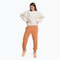 Damen Trainingshose New Balance Essentials Reimagined Archive braun NBWP31508 2