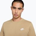 Herren-T-Shirt Nike Sportswear Club parachute beige 4
