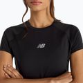Frauen New Balance Saisonale Jacquard schwarzes T-shirt 4