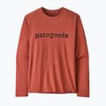 Herren Patagonia Cap Cool Daily Graphic Shirt '73 Text Logo / Töpfer rot x-dye Longsleeve
