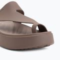 Crocs Getaway Platform Zehenschleife Trüffel Flip Flops für Frauen 7