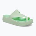 Damen Flip-Flops Crocs Getaway Platform Toe Loop jade tint 2