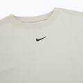 Nike Sportswear Essential leichtes Knochen-T-Shirt für Frauen 6