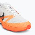 Herren-Laufschuhe Nike Kiger 10 white/photon dust/total orange/black 7