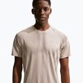 Herren-Laufshirt Nike Stride Dri-Fit ADV light cream/mink brown 2