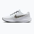 Damen-Laufschuhe Nike Revolution 8 white/metallic gold/black 2