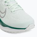 Laufschuhe für Damen Nike Quest 6 barely green/white/metallic silver 7