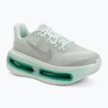 Laufschuhe für Damen Nike Vomero Premium barely green/metallic silver