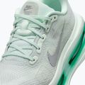 Laufschuhe für Damen Nike Vomero Premium barely green/metallic silver 3