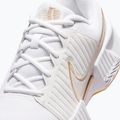 Damen Tennisschuhe Nike GP Challenge Pro white/summit white/linen/light orewood brown 4