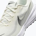 Laufschuhe für Damen Nike Revolution 8 sail/white/black/metallic silver 7