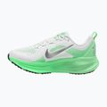 Laufschuhe für Damen Nike Vomero 18 white/illusion green/metallic silver 2