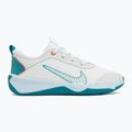 Nike Omni Multi-Court Schuhe in Off-White/Energy/Glacier Blue 2