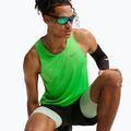 Herren-Laufshirt Nike Stride green spark 6