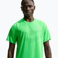 Herren-Laufshirt Nike Stride green spark 4