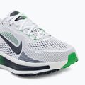 Nike Vomero 18 Laufschuhe weiß/grün spark/midnight navy 7