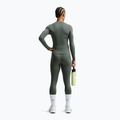 Damen-Trainingslangarmshirt Nike One Fitted camo green/white 3