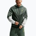 Herrenpullover Nike Tech Windrunner Full Zip camo green/black spruce/chrome yellow 4