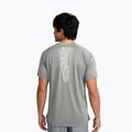 Herren-Laufshirt Nike Stride grey fog 2