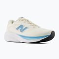 Laufschuhe für Damen New Balance Fresh Foam 680's V9 sea salt/altitude metallic/white