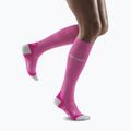 CEP Ultralight pink/dunkelrot Damen Kompressions-Laufsocken 4