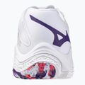Damen-Volleyballschuhe Mizuno Wave Lightning Z8 weiß/violett indigo/camelliaros 10