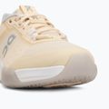Damen-Tennisschuhe On Running The Roger Advantage Pro W blonde/gardenia 7