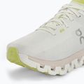Damen On Cloudflow 4 weiß/sand Laufschuhe 7