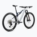 Orbea Oiz M30 2024 halo silber/blau carbon view Mountainbike 3