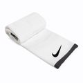 Nike Fundamental Großes Handtuch weiß N1001522-101 2