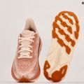 Damen Laufschuhe HOKA Clifton 9 sandstone/cream 9
