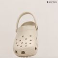 Crocs Klassische Stucco-Flip-Flops 10